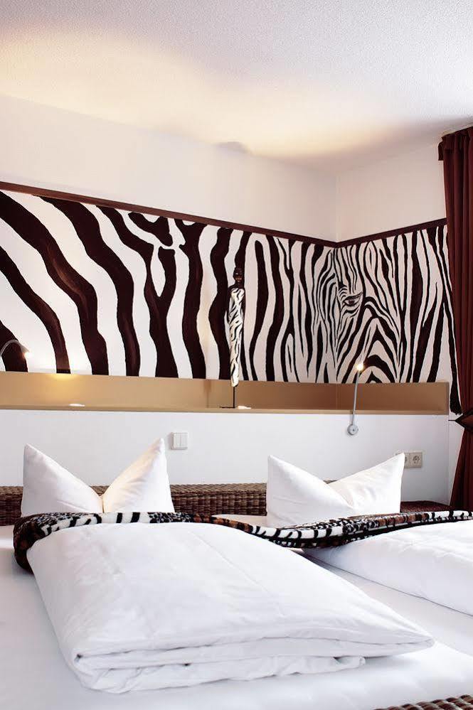 Hotel Volapuek Констанц Экстерьер фото